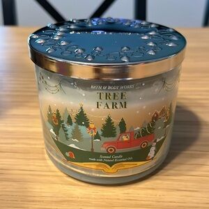 Bath & Body Works 3 Wick Candle. Tree Farm.